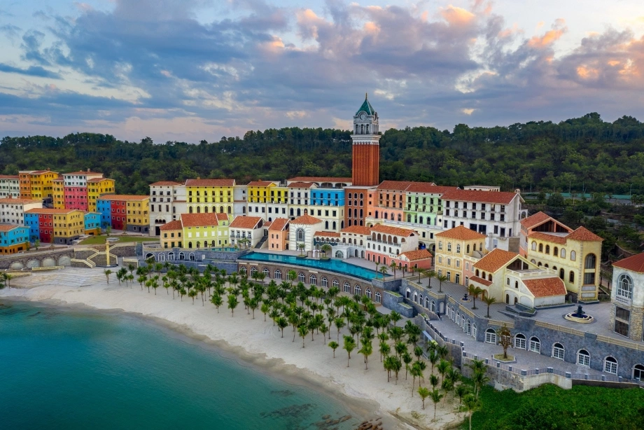 KIẾN TRÚC ĐỊA TRUNG HẢI TẠI SUN PHÚ QUỐC NGÔN NGỮ THIẾT KẾ TẠO NÊN BIỂU TƯỢNG NAM ĐẢO