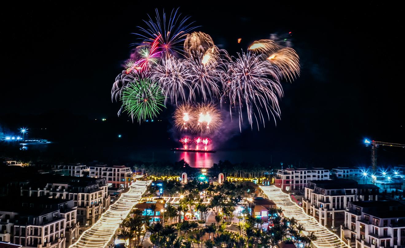 CHỢ ĐÊM VUI - FEST CÁT BÀ : TÂM ĐIỂM GIẢI TRÍ KHÔN NGỦ TẠI VỊNH TRUNG TÂM.